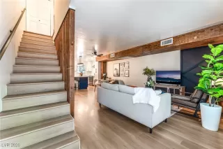 Photo #3: 2748234 Listing 