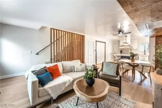 Photo #5: 2748234 Listing 