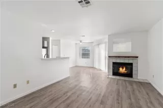 Photo #4: 2748249 Listing 