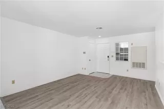 Photo #6: 2748249 Listing 