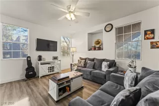 Photo #2: 2748259 Listing