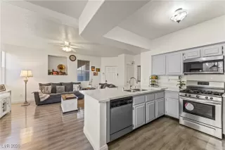 Photo #6: 2748259 Listing