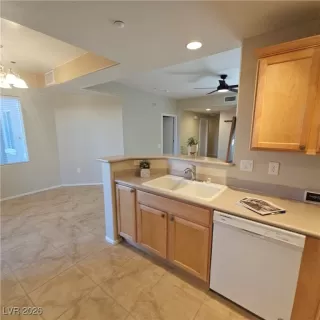 Photo #4: 2748272 Listing 