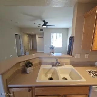 Photo #6: 2748272 Listing 