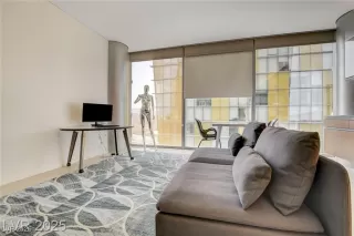 Photo #5: 2748276 Listing 