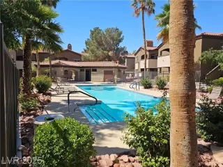 Photo #1: 2748296 Listing