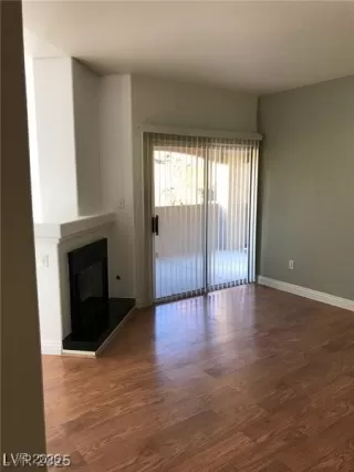 Photo #5: 2748296 Listing