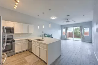 Photo #5: 2748327 Listing 