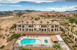 More Details about MLS # 2748334 : 10 VIA VASARI 104