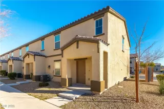 Photo #1: 2748358 Listing 