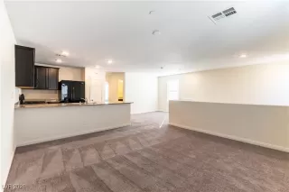 Photo #3: 2748358 Listing 