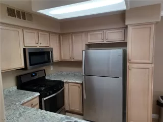 Photo #2: 2748374 Listing 