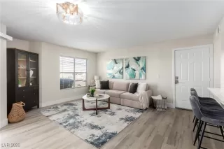 Photo #3: 2748390 Listing 