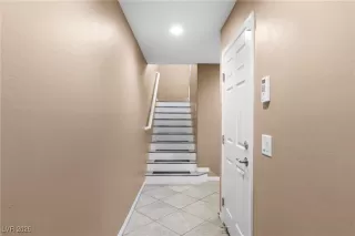 Photo #4: 2748458 Listing