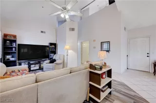 Photo #2: 2748465 Listing 