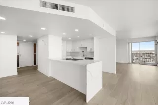 Photo #3: 2748489 Listing 