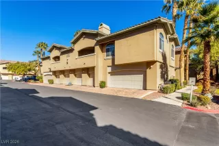 Photo #2: 2748512 Listing