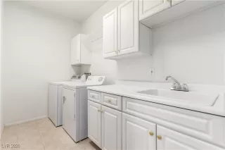 Photo #6: 2748512 Listing