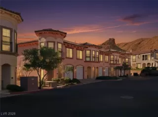 Photo #2: 2748517 Listing 