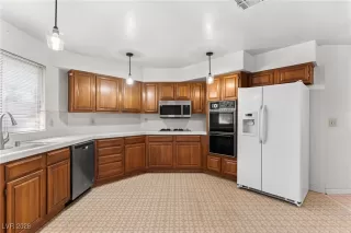 Photo #6: 2748587 Listing 