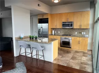 Photo #2: 2748604 Listing 