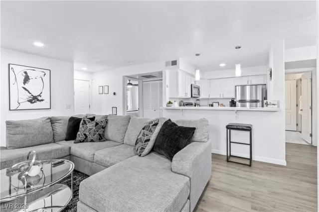 MLS: 2748659 Condo For Sale