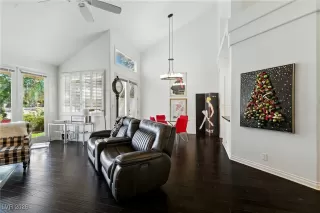 Photo #4: 2748727 Listing 