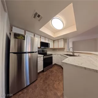 Photo #2: 2748735 Listing 