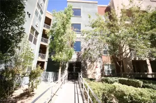 Photo #1: 2748739 Listing