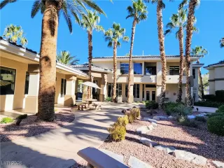 Photo #1: 2748761 Listing 