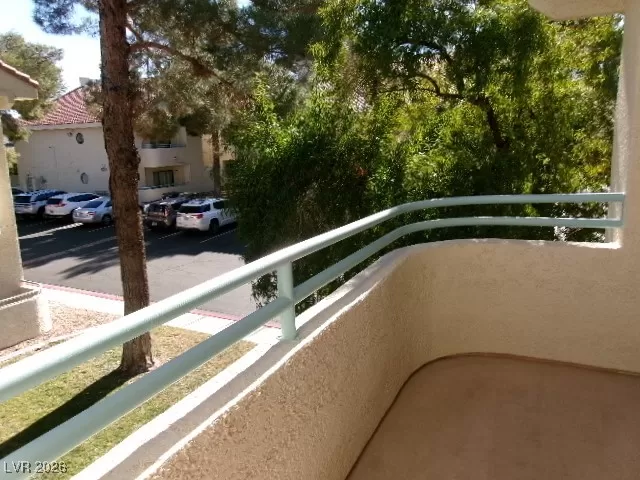 MLS: 2748788 Condo For Sale