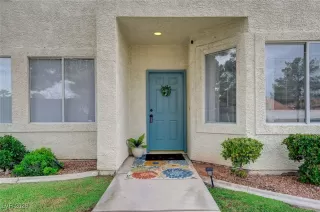 Photo #3: 2748808 Listing 