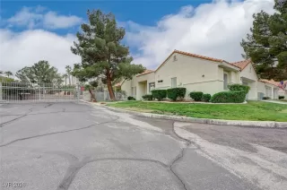 Photo #5: 2748808 Listing 