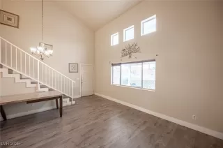 Photo #6: 2748826 Listing