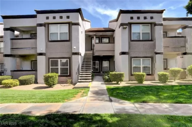 MLS: 2748846 Condo For Sale