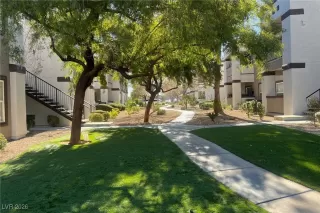 Photo #2: 2748846 Listing 