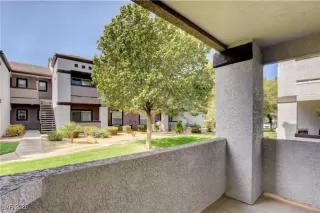 Photo #6: 2748846 Listing 