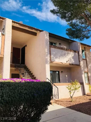 Photo #2: 2748867 Listing 