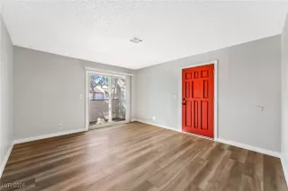 Photo #4: 2748867 Listing 