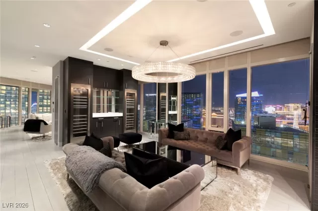 MLS: 2748873 Condo For Sale