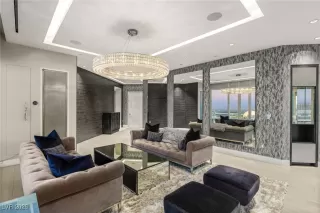 Photo #3: 2748873 Listing