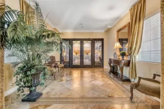 Photo #2: 2748889 Listing 