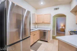 Photo #4: 2748902 Listing 