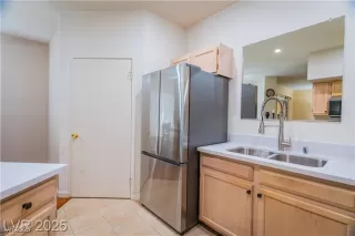 Photo #6: 2748902 Listing 