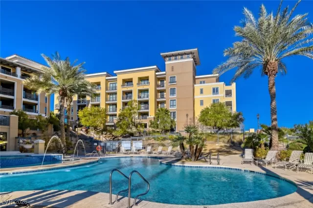 MLS: 2748907 Condo For Sale