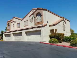 More Details about MLS # 2748913 : 8301 BOSECK DRIVE 242