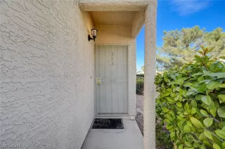 Photo #5: 2748913 Listing 