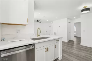 Photo #1: 2748922 Listing 