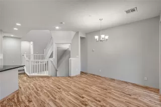 Photo #1: 2748940 Listing 