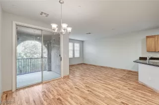 Photo #2: 2748940 Listing 